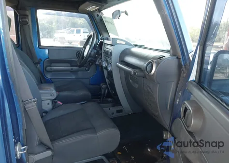 2010 Jeep Wrangler Unlimited Sport из США, поврежденный, VIN 1J4BA3H10AL214288